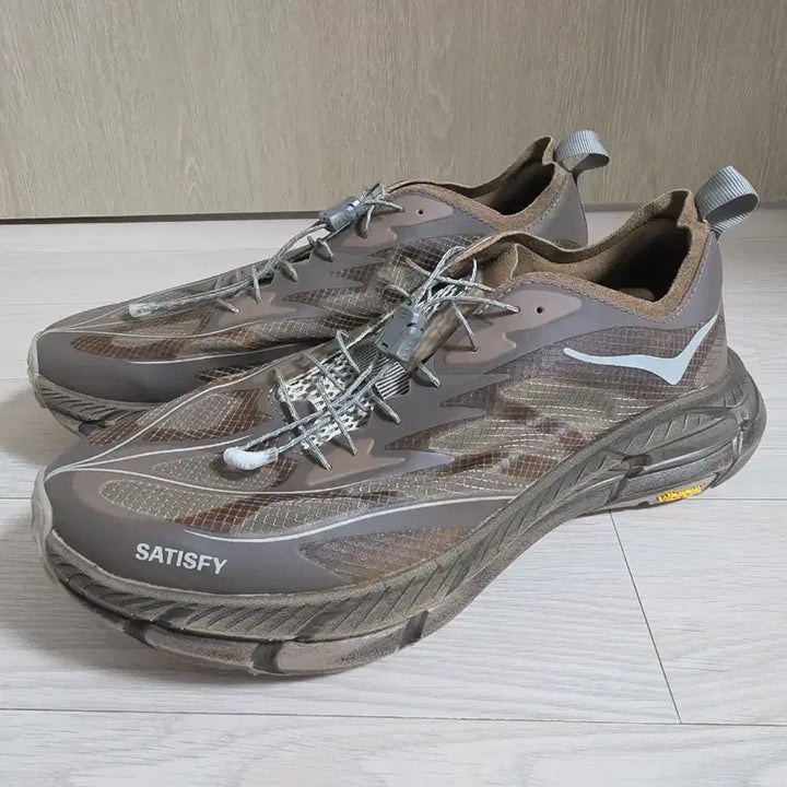 [BUNJANG] Hoka x Satisfy Speed 4 Mafate Speed 4 Light Rubber Shoes / [260] <초S급>  호카x새티스파이 스피드4 마파테 라이트러버