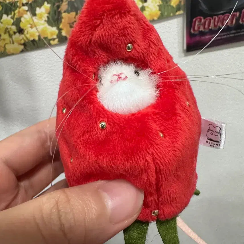 [BUNJANG] Nezumi Mouse Figure with Strawberry Outfit Set / atc 네즈미 생쥐 가챠 생쥐+딸기옷 일괄