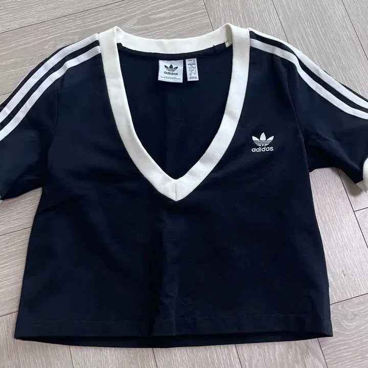 [BUNJANG] Adidas Cropped T-Shirt Black HC2040 / 아디다스 크롭티 블랙 HC2040