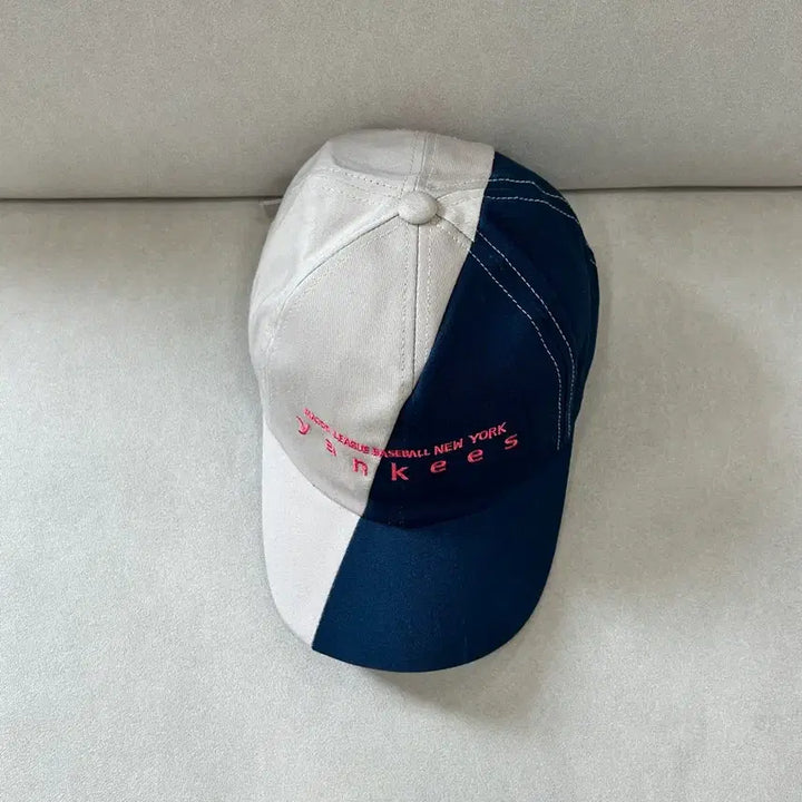 [BUNJANG] MLB New York Yankees Baseball Cap Navy Beige / 새상품 MLB 뉴욕양키스 볼캡 야구모자 F