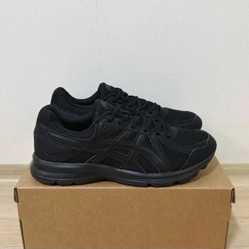 [BUNJANG] Asics Jog 100 2 All Black Sneakers (280mm) / [280] 아식스 조그 100 2 올 블랙 스니커즈