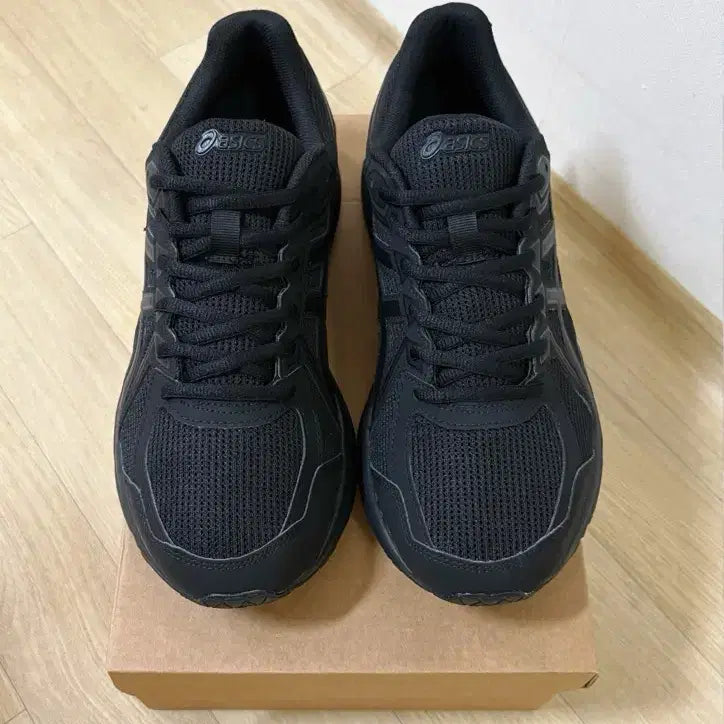 [BUNJANG] Asics Jog 100 2 All Black Sneakers (280mm) / [280] 아식스 조그 100 2 올 블랙 스니커즈