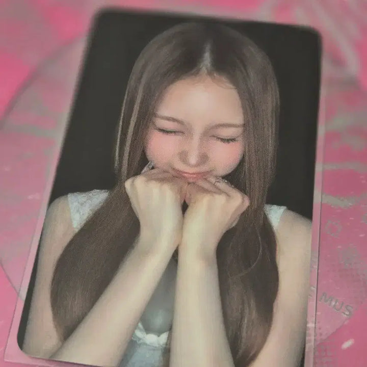 [BUNJANG] IZNA Set The Tempo Showcase Entry Double-Sided Photocard / 이즈나 셋더템포 쇼케이스 입장 양면 포카 세비