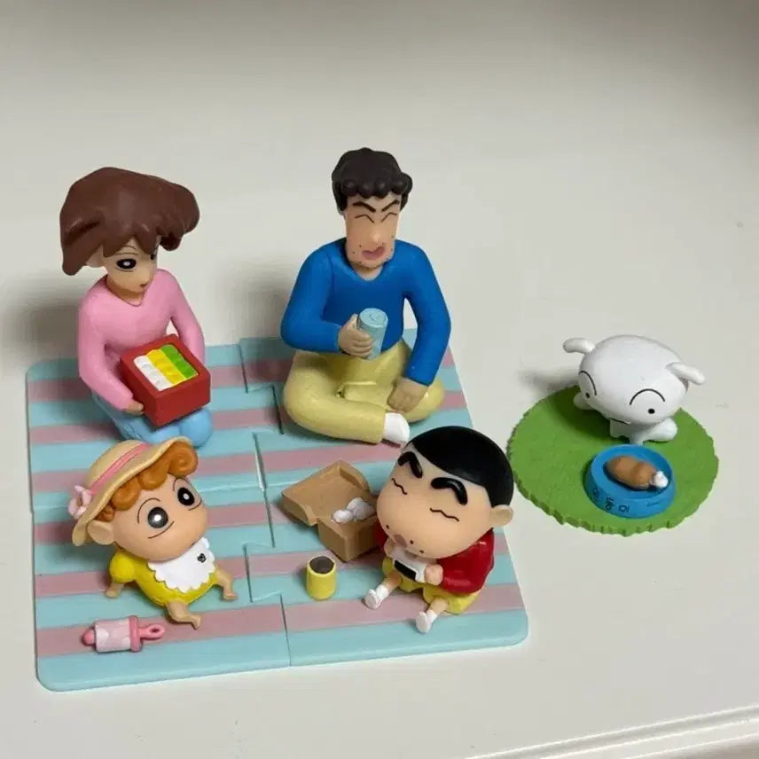[BUNJANG] Crayon Shin-chan Picnic Figure / 짱구 피크닉 피규어