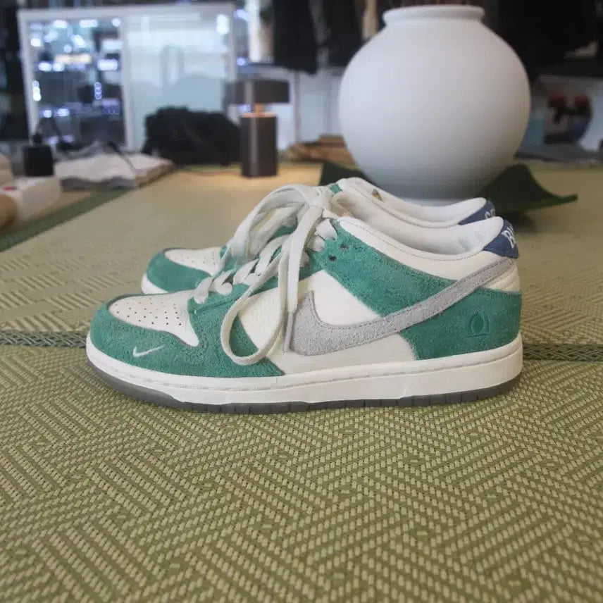 [BUNJANG] Nike x Kasina Dunk Low Road Sign Size 235 / 나이키 x 카시나 덩크 로우 로드 사인 235