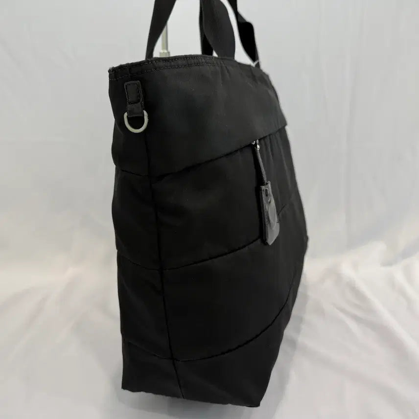 [BUNJANG] Prada Pocono Nylon Triangle Logo Messenger Bag Black / 프라다 삼각로고 포코노 블랙 나일론 메신져백