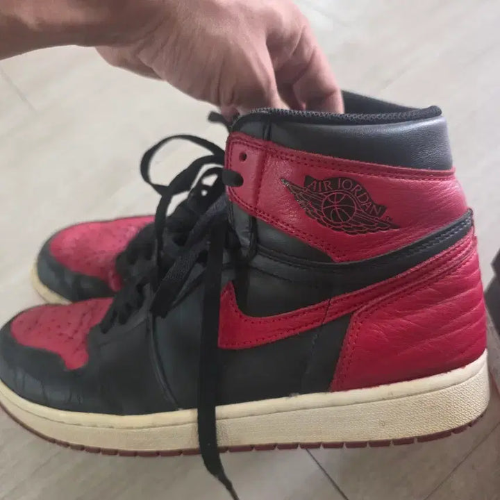 [BUNJANG] Air Jordan 1 Retro High OG Bred Band Sneakers / 조던 1 레트로 하이 OG 브레드 밴드 275