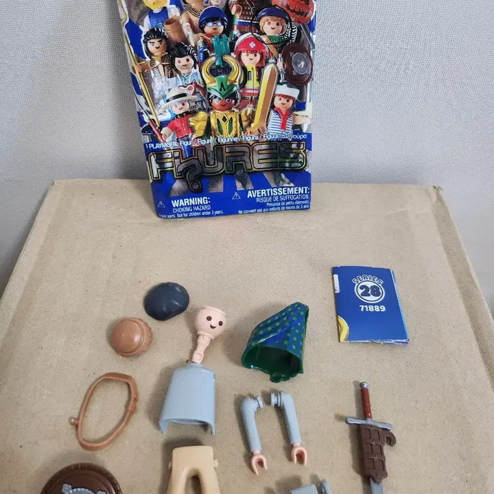[BUNJANG] Playmobil My Friend Series 28 Highlander Scottish Man Figure New Unassembled / 플레이모빌 미피28 하이랜더 스코틀랜드남 새상품 미조립 피규어 판매