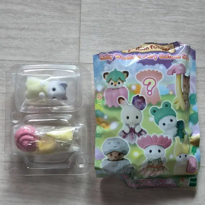 [BUNJANG] Sylvanian Families 5872 Baby Fairy Forest Latte Cat Snail Blind Bag / 실바니안 5872 블라인드백 아기 요정의 숲 라떼 고양이 달팽이