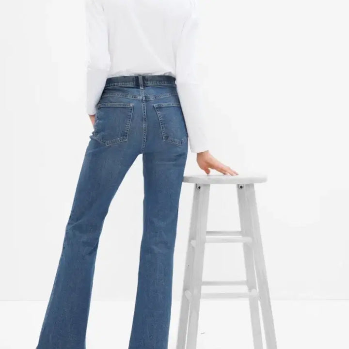 [BUNJANG] GAP Washwell High-Rise 70s Flare Denim Jeans (23-inch) / GAP 갭 워시웰 하이라이즈 70s 플레어 데님 23인치