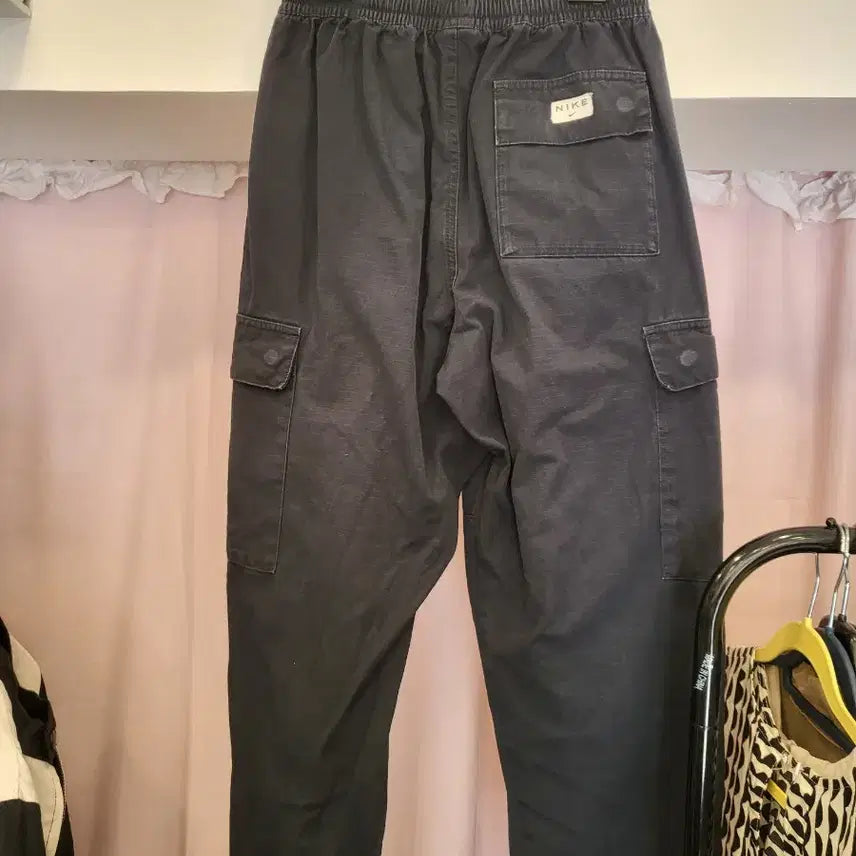 [SOLD OUT] 나이키 스우시우븐블랙카고
