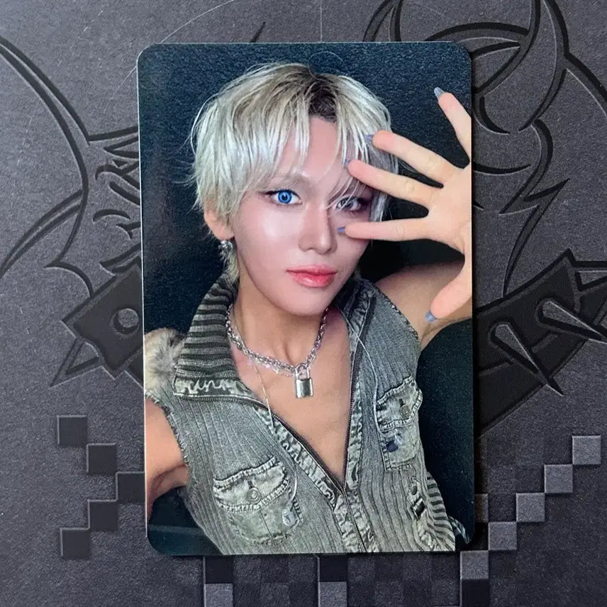 [BUNJANG] XLOV (Xclusive) Hyun POB Photocard / 엑스러브 XLOV 현 미공포