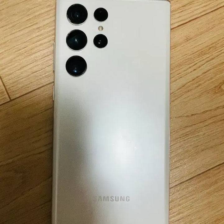 [BUNJANG] Samsung Galaxy S22 Ultra Phantom White with S Pen / 삼성 갤럭시 S22 울트라 팬텀화이트 S펜 포함