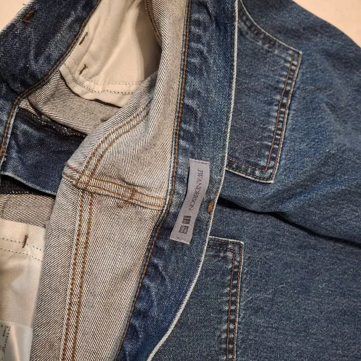 [BUNJANG] Uniqlo JW Anderson Straight Jeans Navy / 유니클로 JWA 앤더슨 스트레이트진(30인치)
