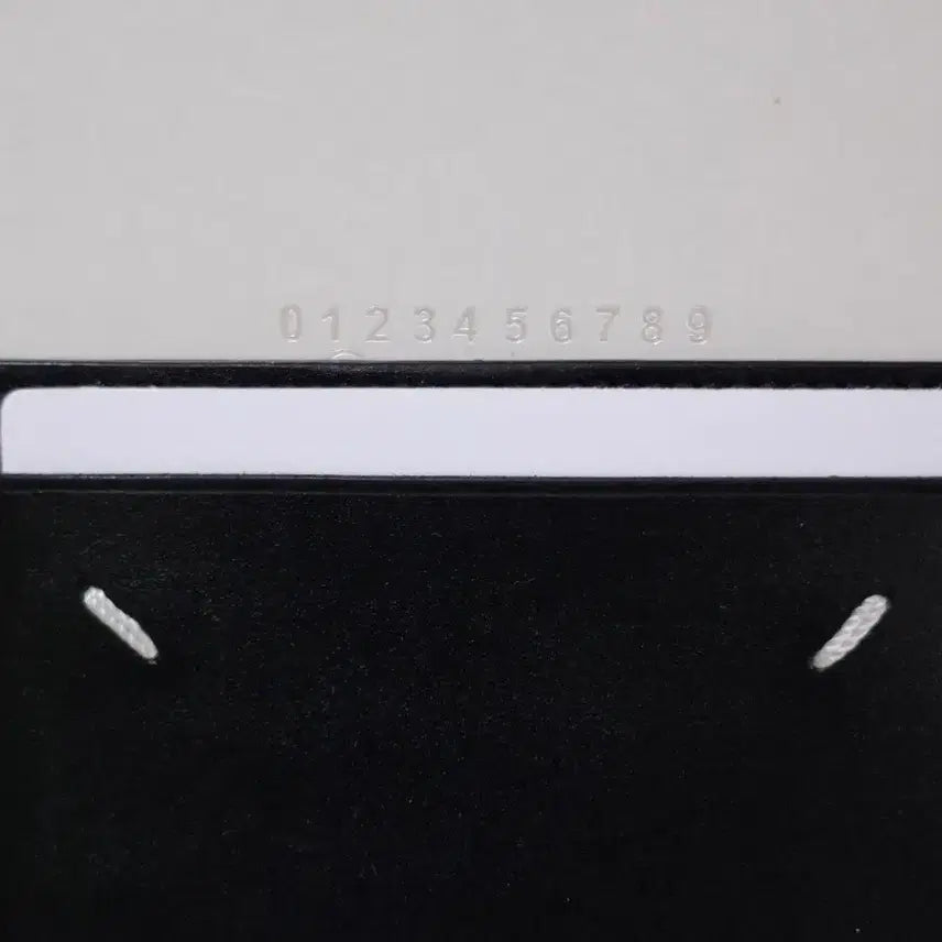 [BUNJANG] Maison Margiela Stitch Card Holder SA1VX0007 P4745 T8013 / 메종 마르지엘라 스티치 카드지갑 SA1VX0007 P4745 T8013