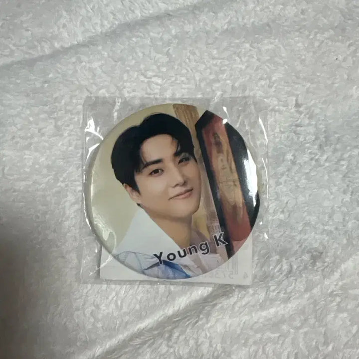 [BUNJANG] Young K Yokohama Badge Sealed / 원가이하) 요코하마 영케이 뱃지 일본 굿즈 미개봉