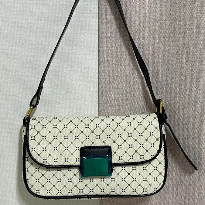 [BUNJANG] Ivory Shoulder Bag / 아이보리 숄더백 새상품