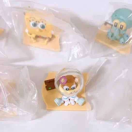 [BUNJANG] SpongeBob SquarePants Baby Figures 6-Piece Bundle Set (Authentic) / [정품] 스폰지밥 베이비 피규어 6종 일괄