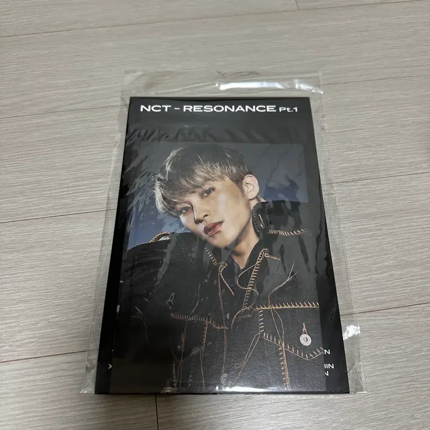 [BUNJANG] NCT Mark 2020 Resonance Photo Frame Set (Sealed) / 마크 2020 레조넌스 포토 프레임 세트 미개봉 양도