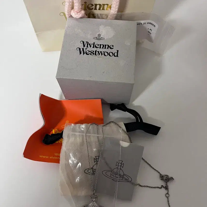 [BUNJANG] Vivienne Westwood Silver Necklace with Jewel Pendant / 풀박스) 비비안웨스트우드 목걸이