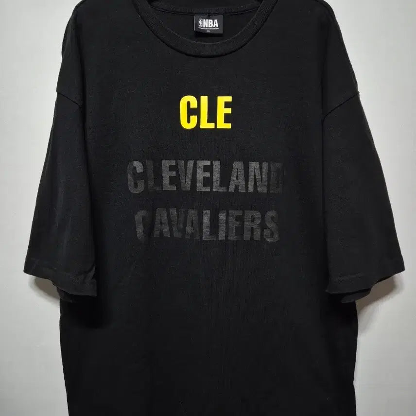 [BUNJANG] NBA Cleveland Cavaliers Short Sleeve T-Shirt Black XL / NBA 클리블랜드 캐벌리어스 반팔 티셔츠 블랙 XL