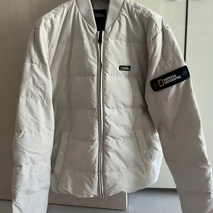 [SOLD OUT] 내셔널지오그래픽 경량 패딩 베이지 M