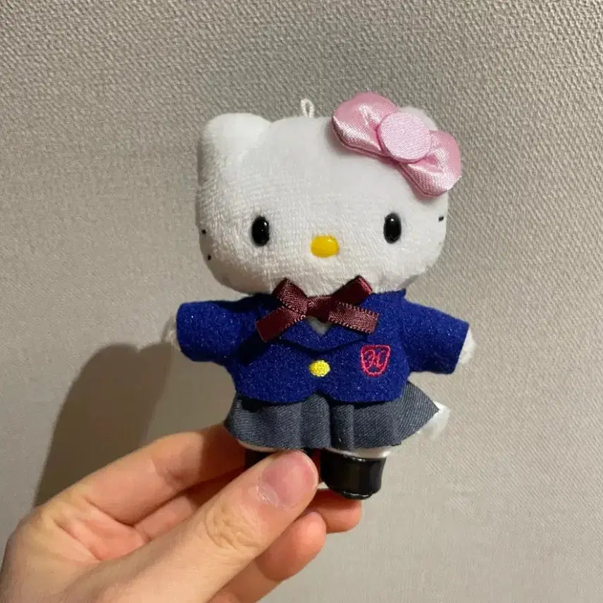 [BUNJANG] Hello Kitty 50th Anniversary School Uniform Mascot Keychain / 헬로키티 키티 50주년 팝업 마스코트 교복 키티 키링