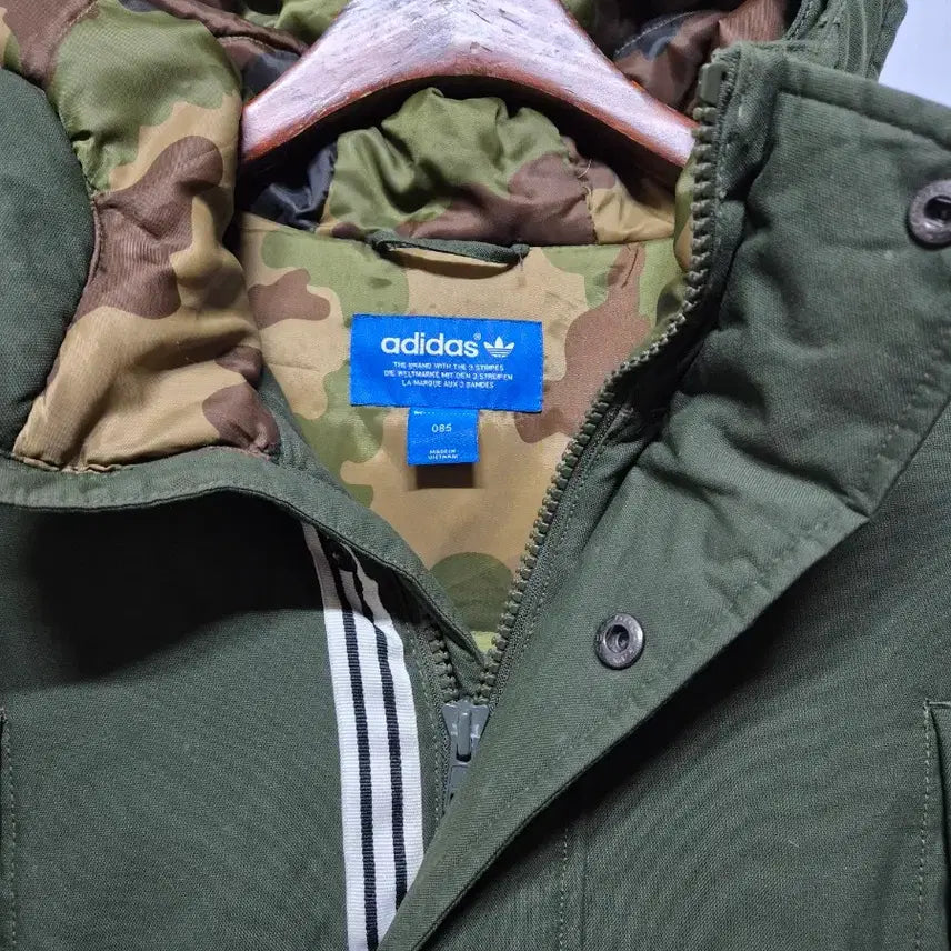 [BUNJANG] Adidas Olive Camo Hooded Padded Jumper Size 85 / 아디다스 올리브 카모 후드 패딩 점퍼 85