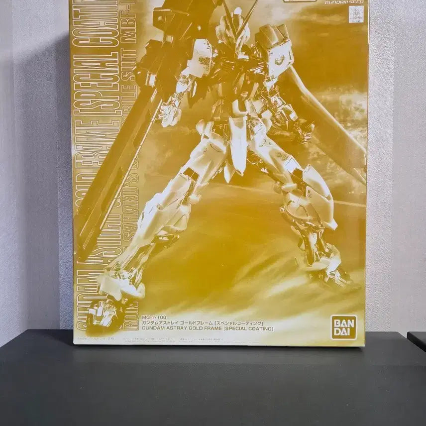 [BUNJANG] Bandai MG Gundam Astray Gold Frame Special Coating Expo Limited Edition / 반다이 MG 건담 아스트레이 골드 프레임(스페셜 코팅)