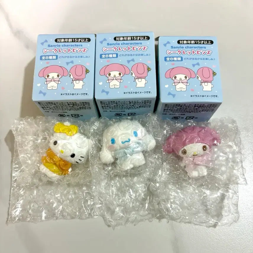 [BUNJANG] Sanrio Characters Random Badge (My Melody, Cinnamoroll, Hello Mimi) / 산리오 캐릭터 대상 랜덤 뱃지 (마이멜로디,시나모롤,헬로미미)