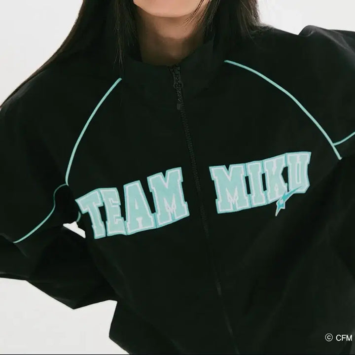 [BUNJANG] SPAO Hatsune Miku Windbreaker Jacket / 스파오 프렌즈 하츠네 미쿠 윈드브레이커 바람막이