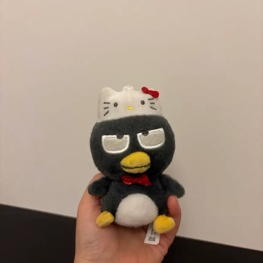[BUNJANG] Badtz-Maru Hello Kitty 50th Anniversary Keychain / 바츠마루 헬로키티 50주년 키링
