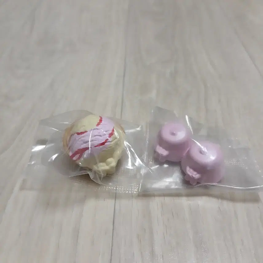 [BUNJANG] Bandai "Sweet Dessert" Gacha Figure Set / 반다이 언제오려나 마치보우케 딸기 아이스크림의 경우 디저트 가챠 피규어