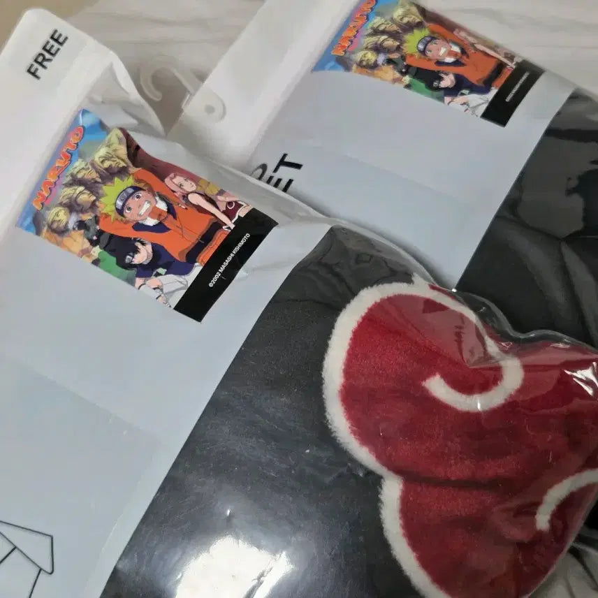 [BUNJANG] SPAO Naruto Akatsuki Hooded Blanket / 스파오 나루토 아카츠키 후드 담요 (현물)