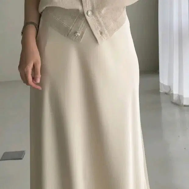 [BUNJANG] Cream Satin Maxi Skirt - Unworn / 새틴스커트 크림컬러 미착용