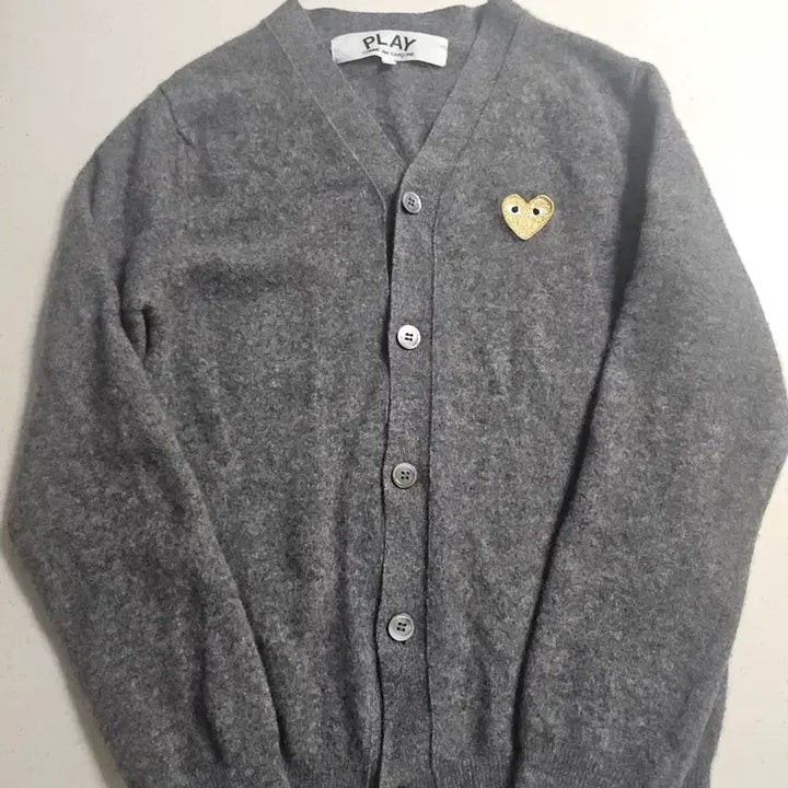 [BUNJANG] Comme des Garçons Play Gold Emblem Cardigan Size S / S 꼼데가르송 골드와펜 가디건