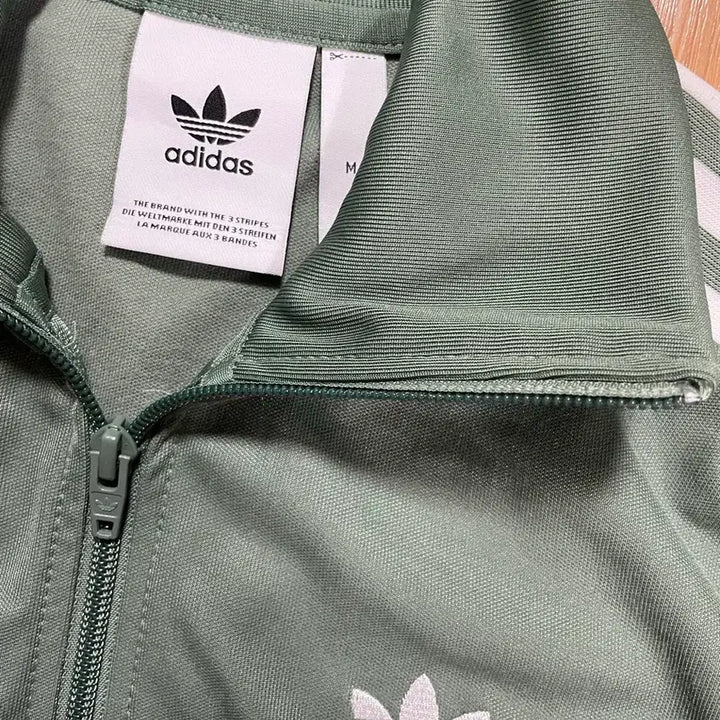 [BUNJANG] Adidas Beckenbauer Track Jacket / 아디다스 카키 그린 베켄바우어 져지 트랙탑 집업 자켓 트레이닝
