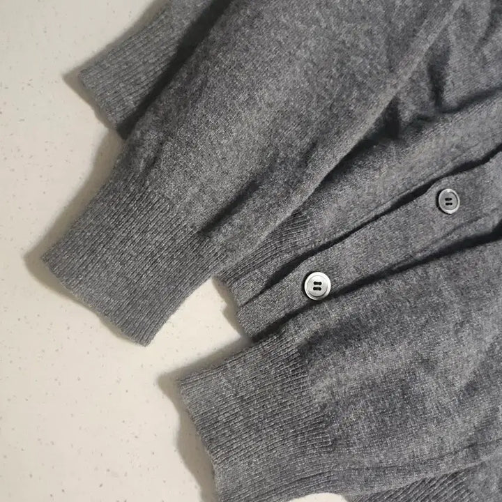 [BUNJANG] Comme des Garçons Gold Emblem Cardigan / L 꼼데가르송 골드와펜 가디건