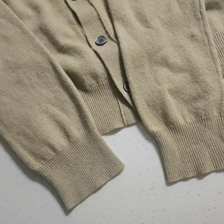 [BUNJANG] Comme des Garçons Black Heart Badge Beige Cardigan Size S / S 꼼데가르송 블랙와펜 베이지 가디건