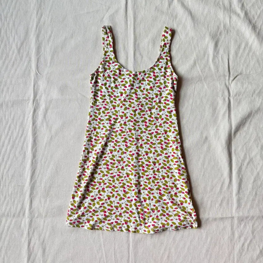 [BUNJANG] Brandy Melville Strawberry Slip Dress / 브랜디멜빌 딸기 슬립 원피스