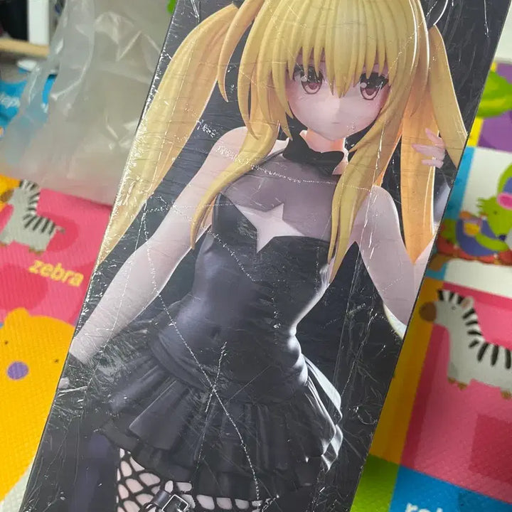[BUNJANG] To Love Ru Darkness Gold Darkness Figure (Sealed) / 미개봉) 휴류 투 러브 트터블 다크니스 금빛 어둠 피규어