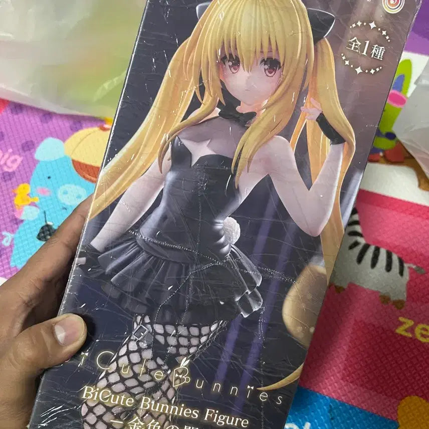 [BUNJANG] To Love Ru Darkness Gold Darkness Figure (Sealed) / 미개봉) 휴류 투 러브 트터블 다크니스 금빛 어둠 피규어