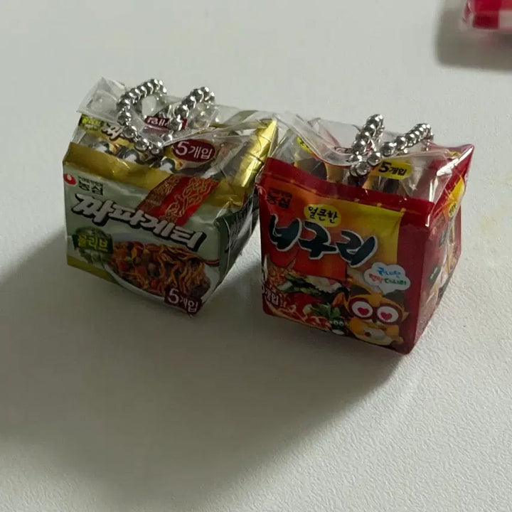 [BUNJANG] Nongshim Ramyeon Gacha Bundle Set / 일괄) 농심 라면 가챠 (너구리 멀티팩, 짜파게티 멀티팩)