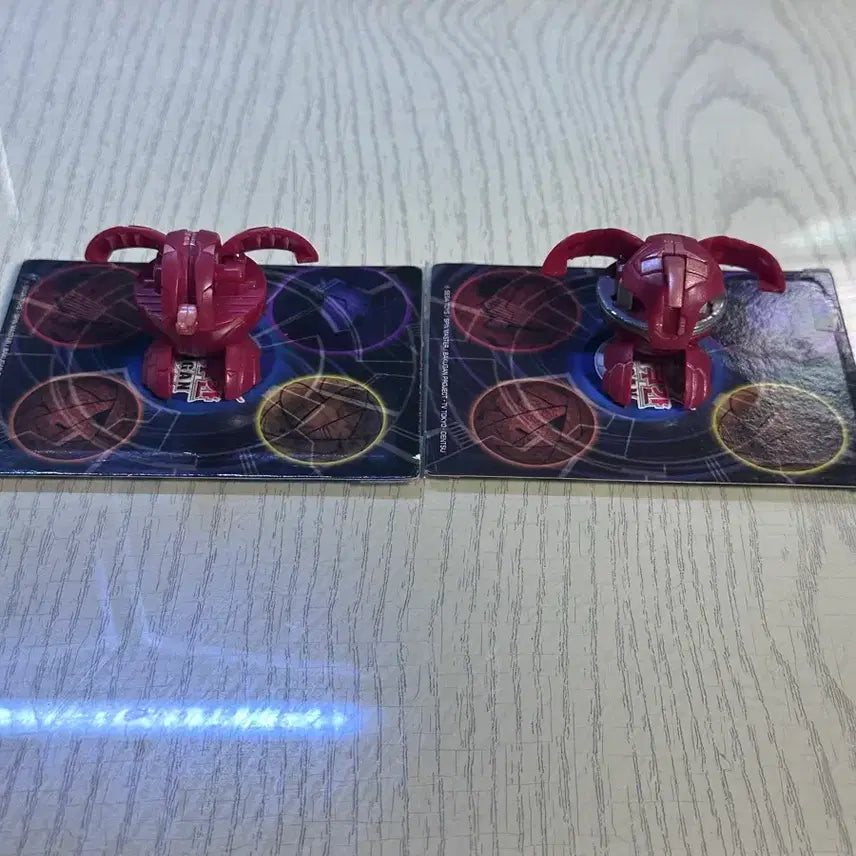 [BUNJANG] Bakugan B1 Nova Meteor Dragonoid and 1 Other Figure w/ Cards / [고전 정품] 바쿠간 b1 노바 메테오 드래고노이드 외 1종 및 카드