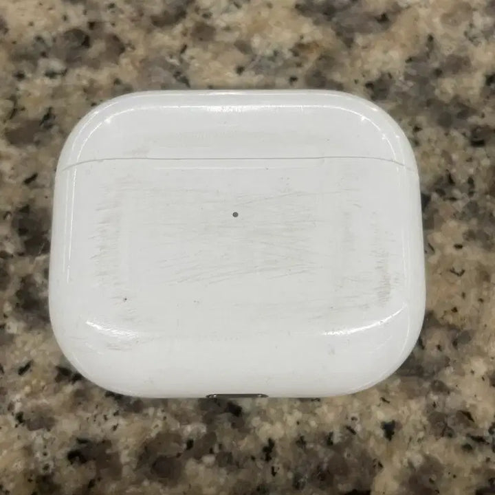 [BUNJANG] Apple AirPods 3rd Generation (Charging Case Only) / 에어팟3세대 본체 상태굿 싸게 급처!!