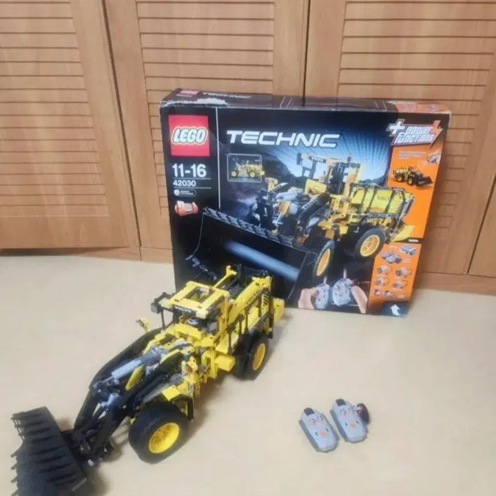 [BUNJANG] LEGO Technic 42030 Volvo L350F Wheel Loader / 레고 테크닉 42030 볼보 휠 로더
