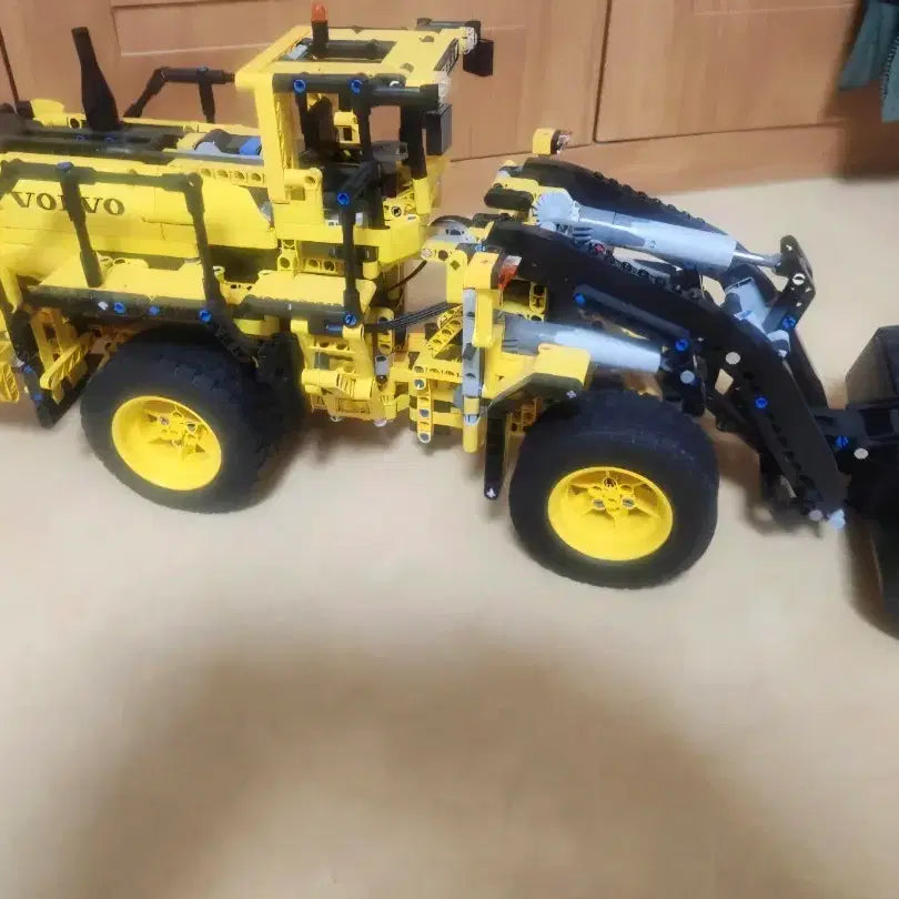 [BUNJANG] LEGO Technic 42030 Volvo L350F Wheel Loader / 레고 테크닉 42030 볼보 휠 로더