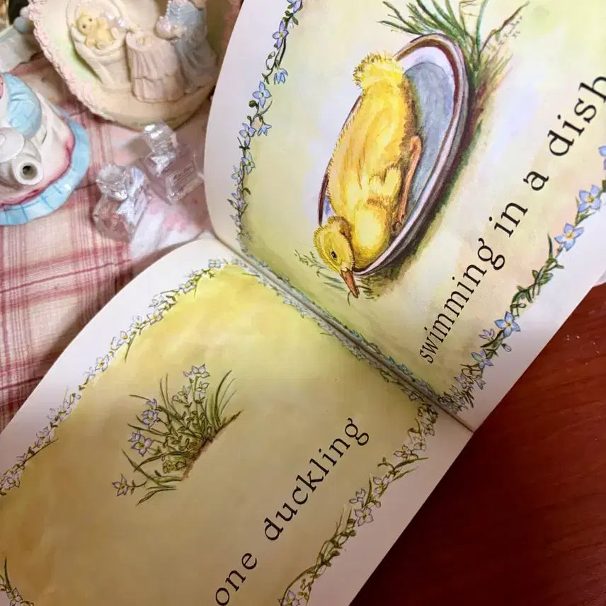 [BUNJANG] Tasha Tudor Vintage Book "1 is One" Children&