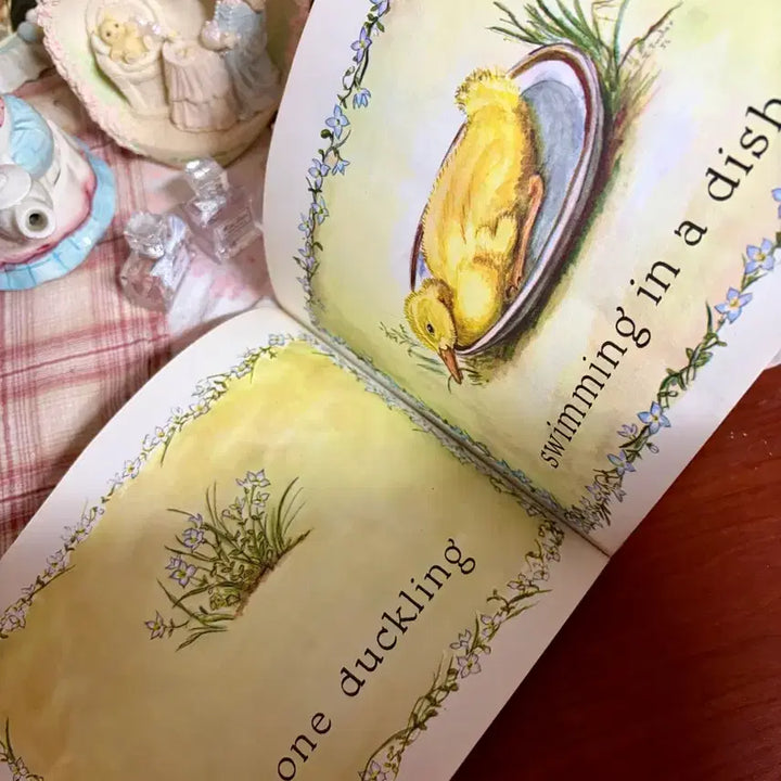 [BUNJANG] Tasha Tudor Vintage Book "1 is One" Children&