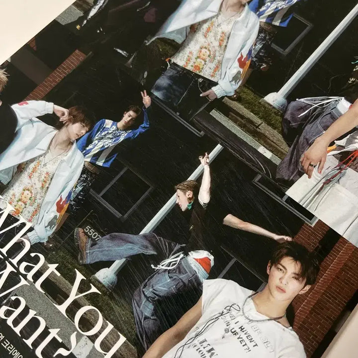[BUNJANG] Cortis W Korea Magazine / 코르티스 더블유코리아 잡지